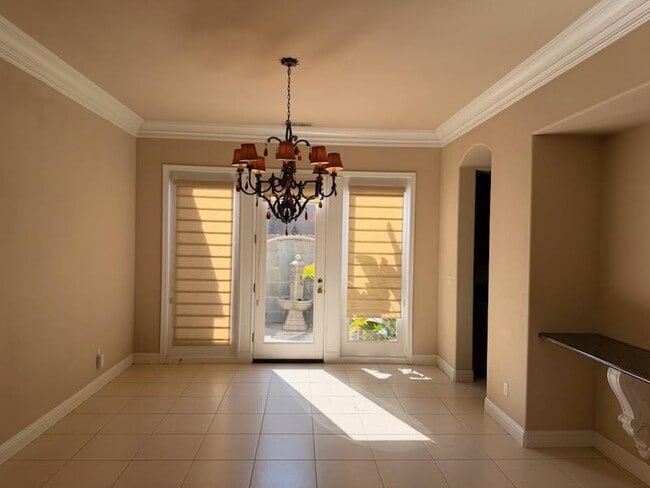 Building Photo - 3032 Hanson Ave