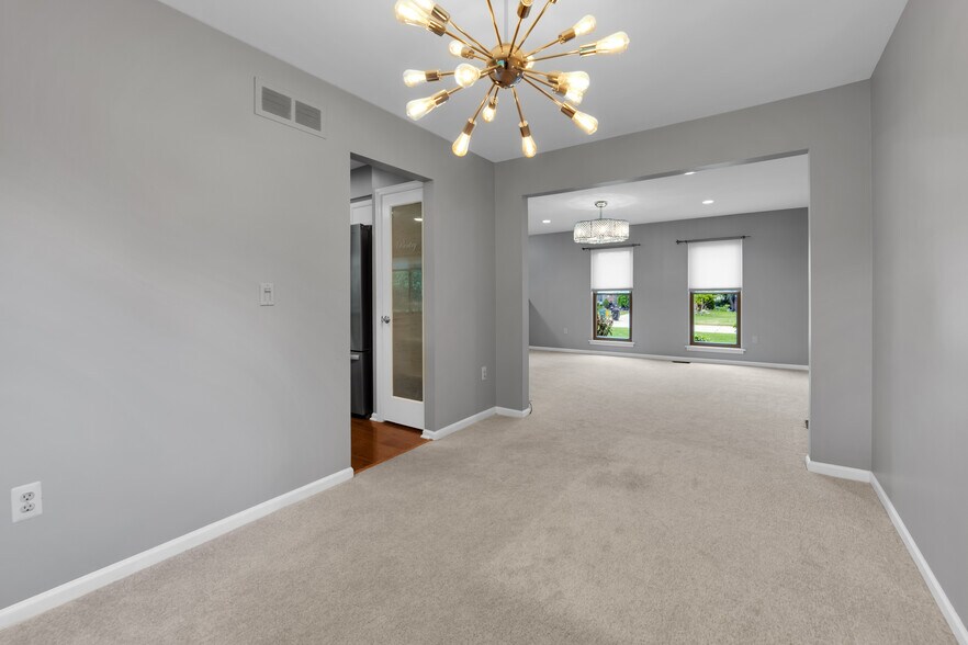 Building Photo - 34572 Bunker Hill Dr