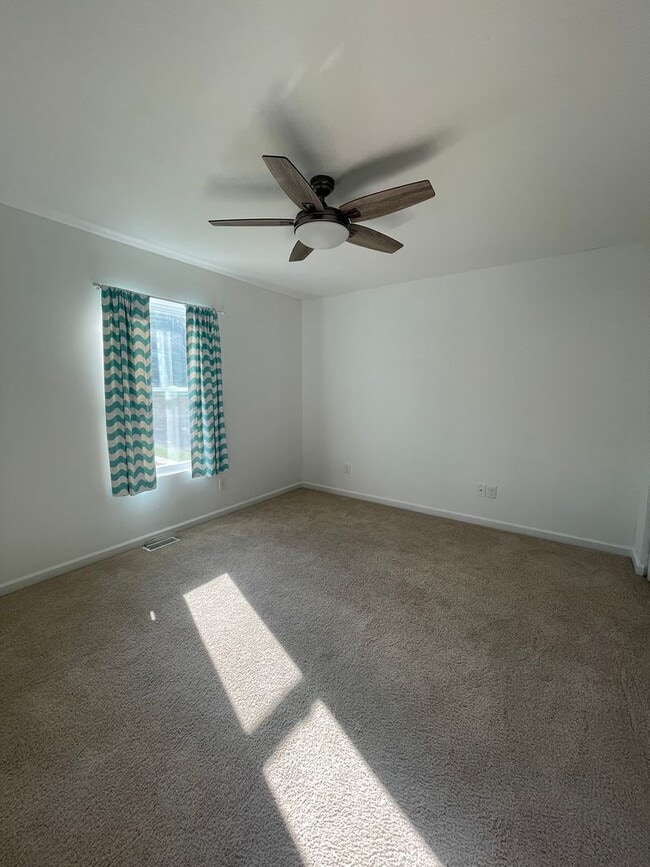 Building Photo - Three Bedroom Home in Kalamazoo