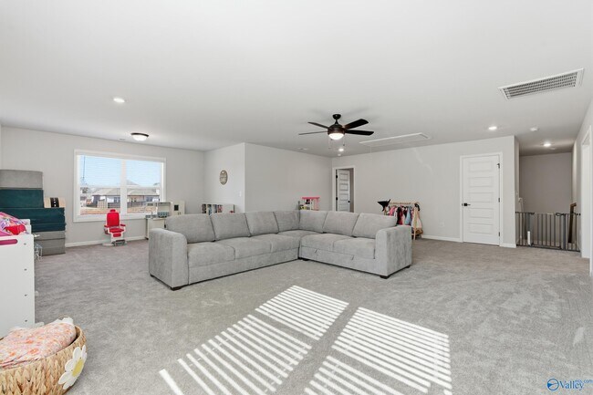 Building Photo - 148 Flintridge Dr