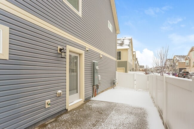 Building Photo - 4752 N Tower Dr