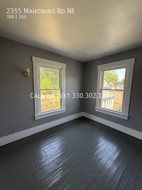 Building Photo - 2355 Mahoning Rd NE