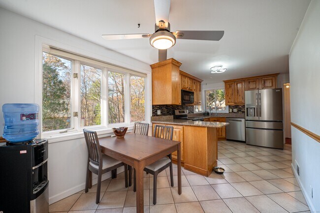 Building Photo - 21 Edge Hill Rd