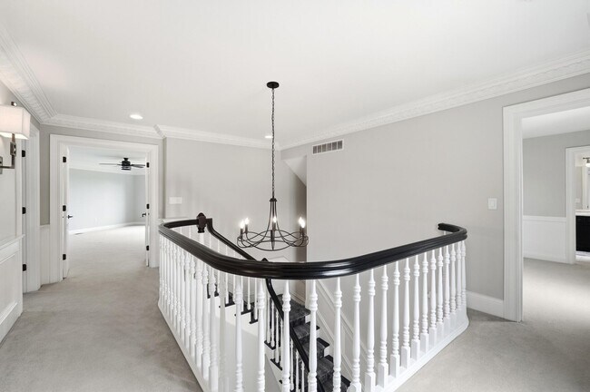 Building Photo - 678 Canterbury Dr