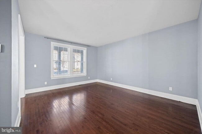 Building Photo - 519 Wheelmen St