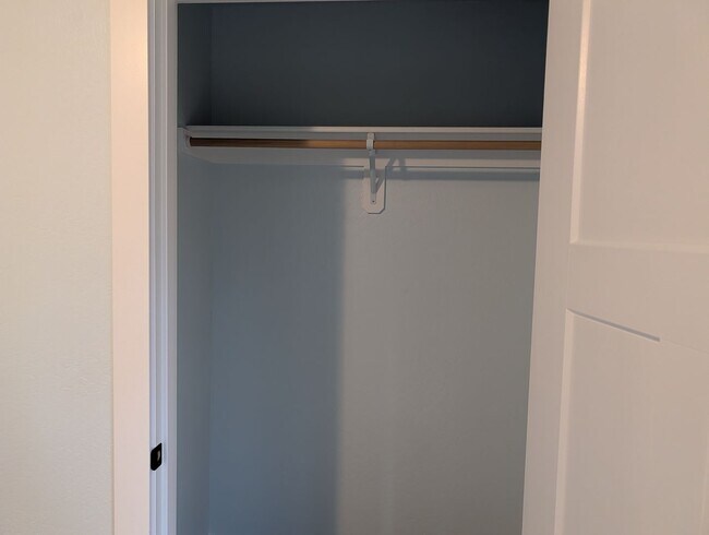 Building Photo - Brand New Single Level Home