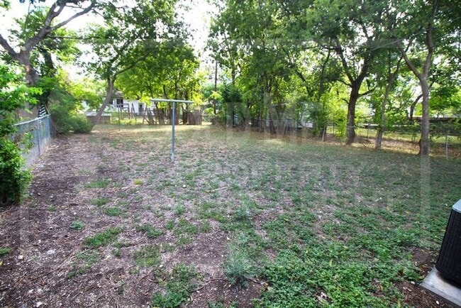 Building Photo - 1000 Morris Dr