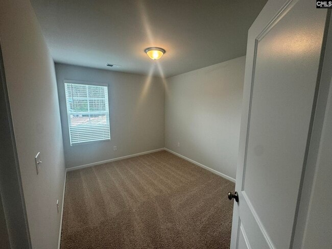 Building Photo - 141 Carr Ln