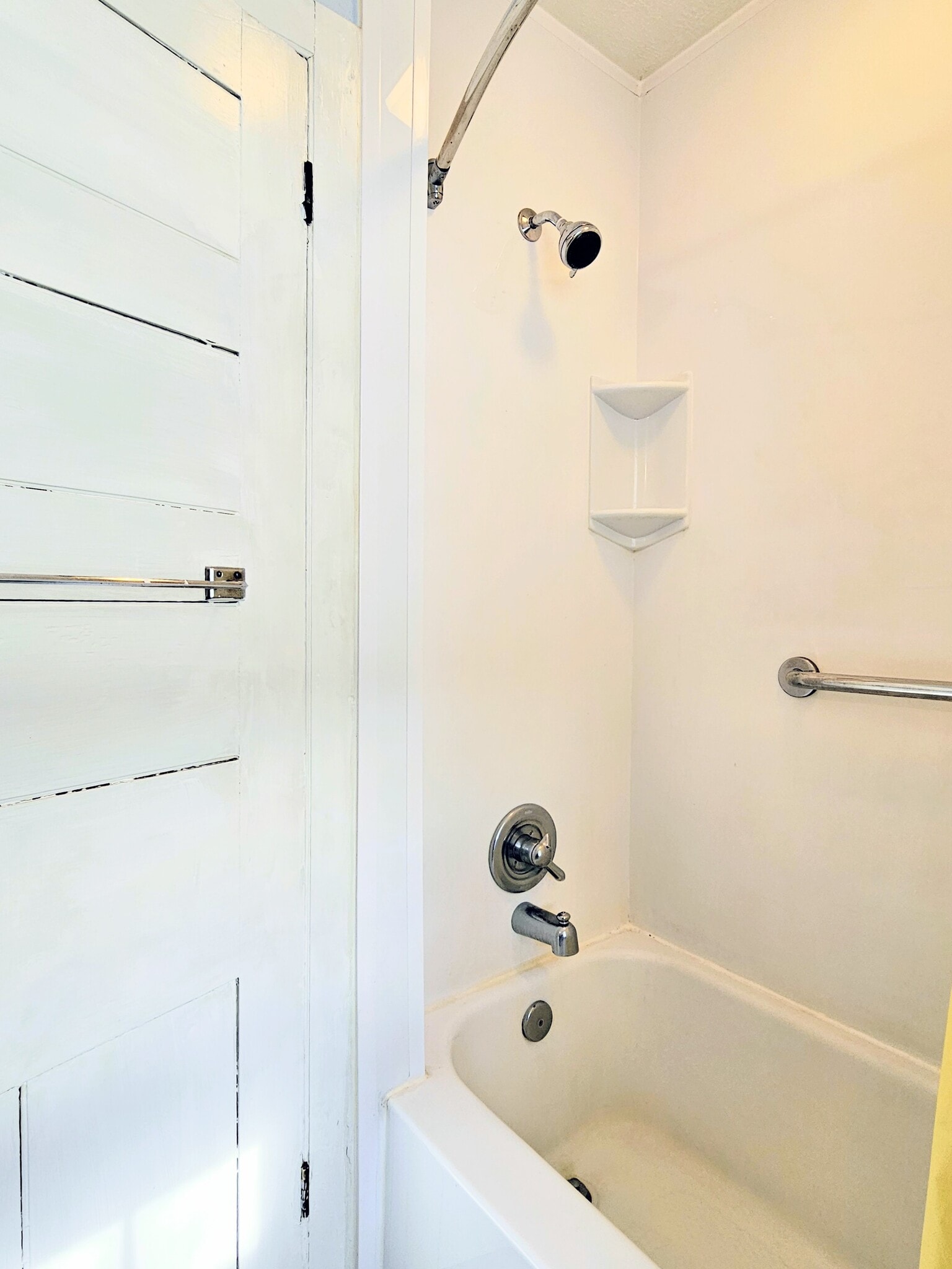 Building Photo - 453 Fruitville Pike