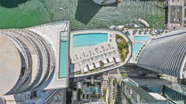 Building Photo - 300 Biscayne Blvd Way