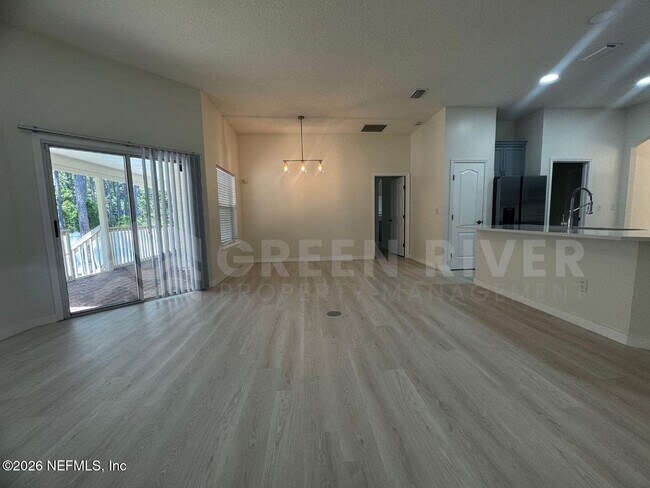 Building Photo - 3176 Tower Oaks Dr