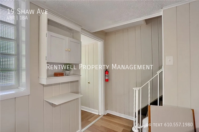 Building Photo - 19 Shaw Ave