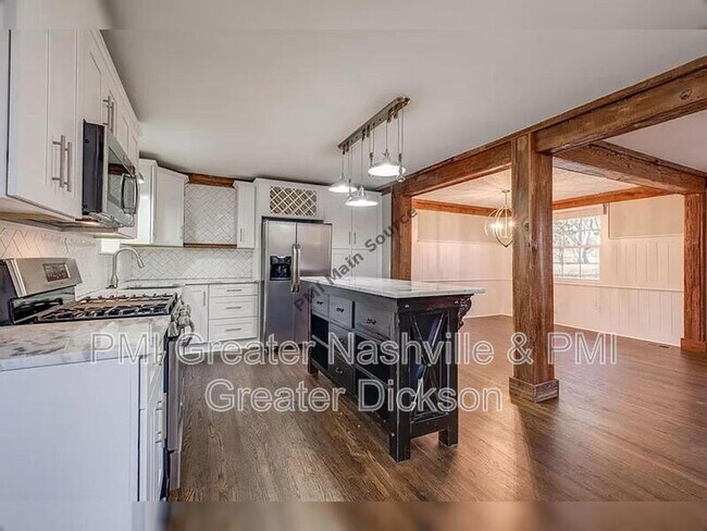Building Photo - 1711 Golf St