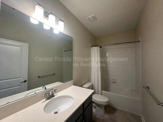 Building Photo - 8501 Arcadia Ln