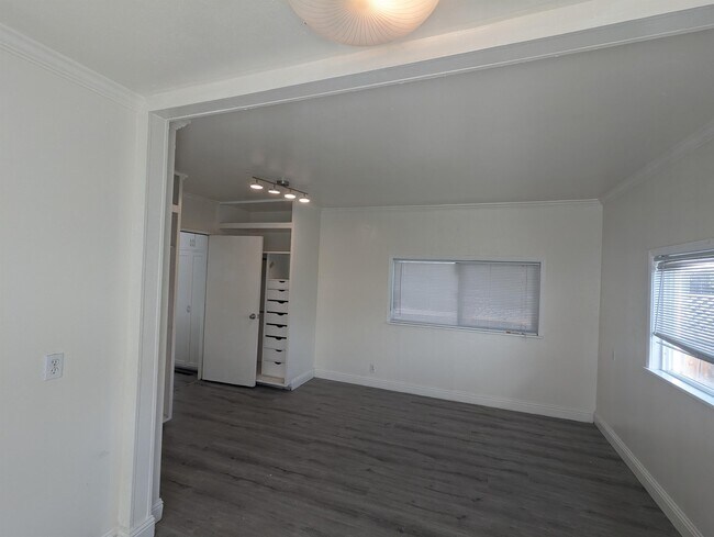 Building Photo - 3566 66th Ave