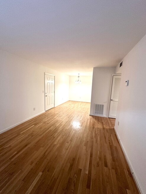 Building Photo - 2118 Acklen Ave