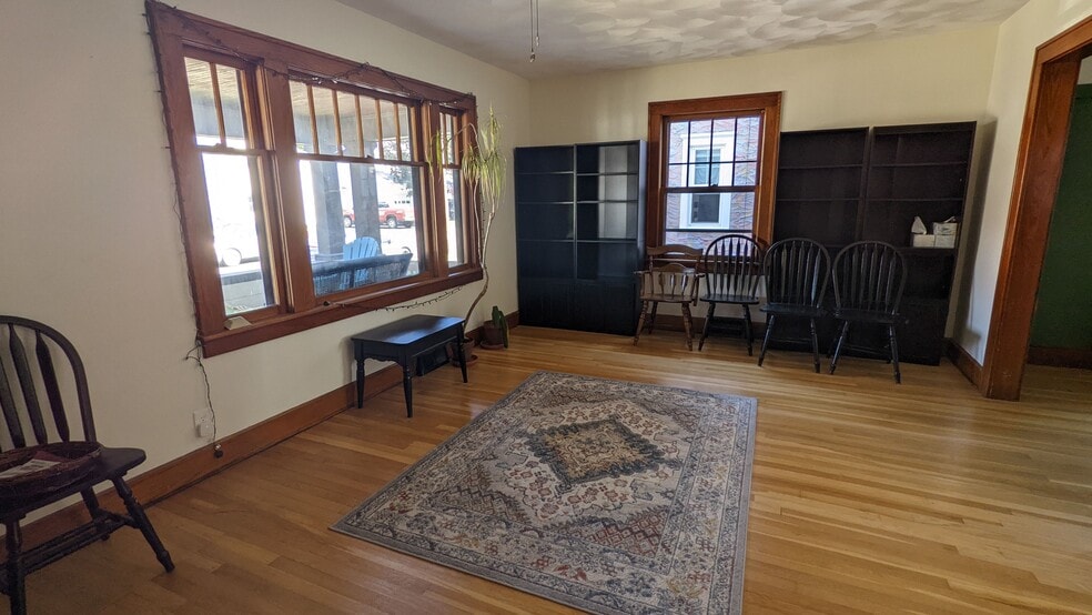 living room - 82 Martin Ave