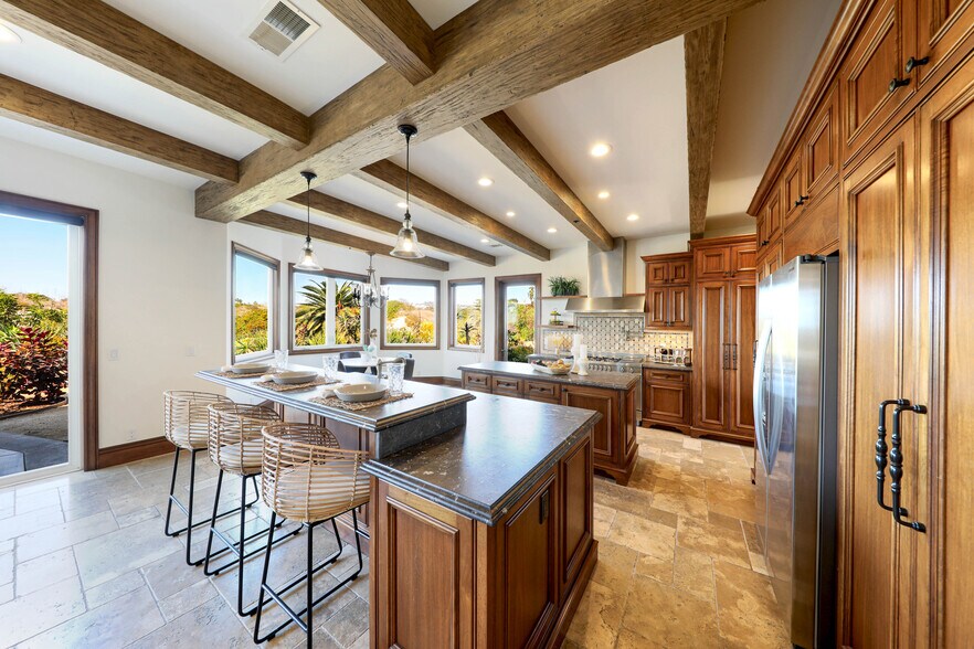 Building Photo - 3811 Vista Blanca