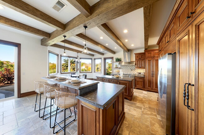 Building Photo - 3811 Vista Blanca