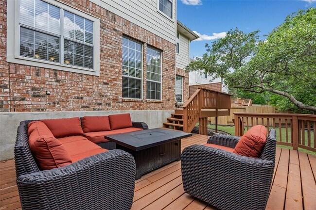 Building Photo - 10648 Bramblecrest Dr