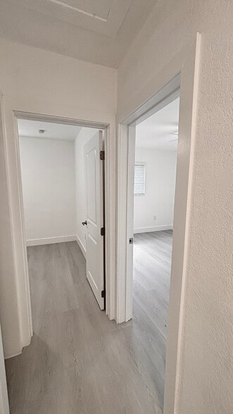 Building Photo - 721 N 68th Ter