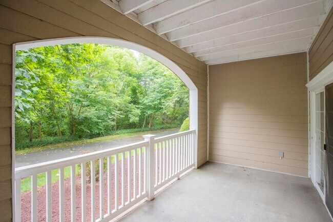 Building Photo - 8441 Callabee Way