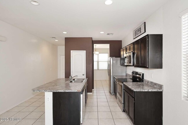 Building Photo - 29932 N Palo Verde Dr