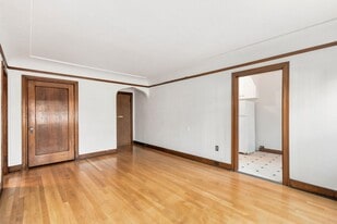 Building Photo - 1631 16th Ave