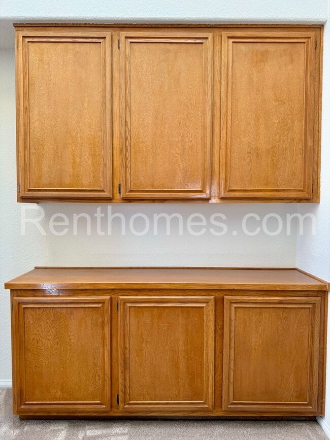 Building Photo - 14265 Marianopolis Way