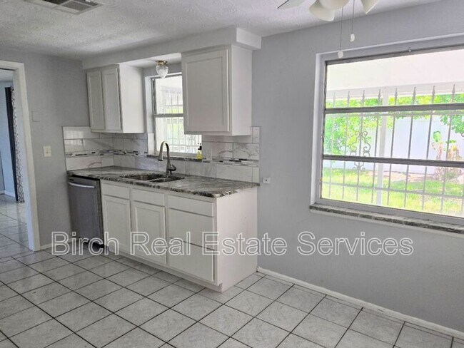 Building Photo - 4328 Baden Dr