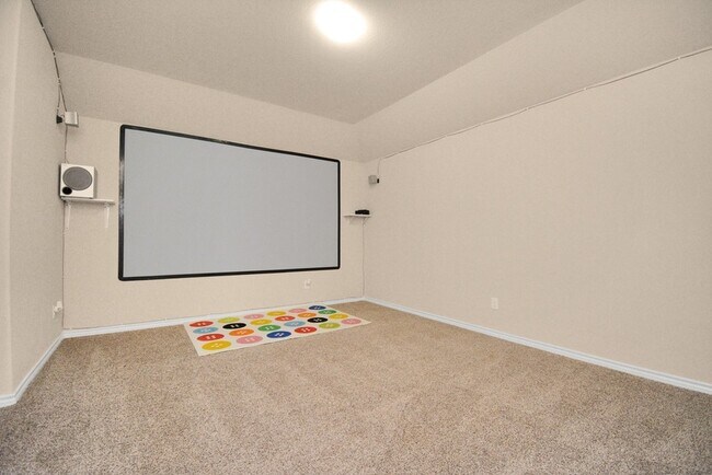 Building Photo - 3210 Aldridge Dr