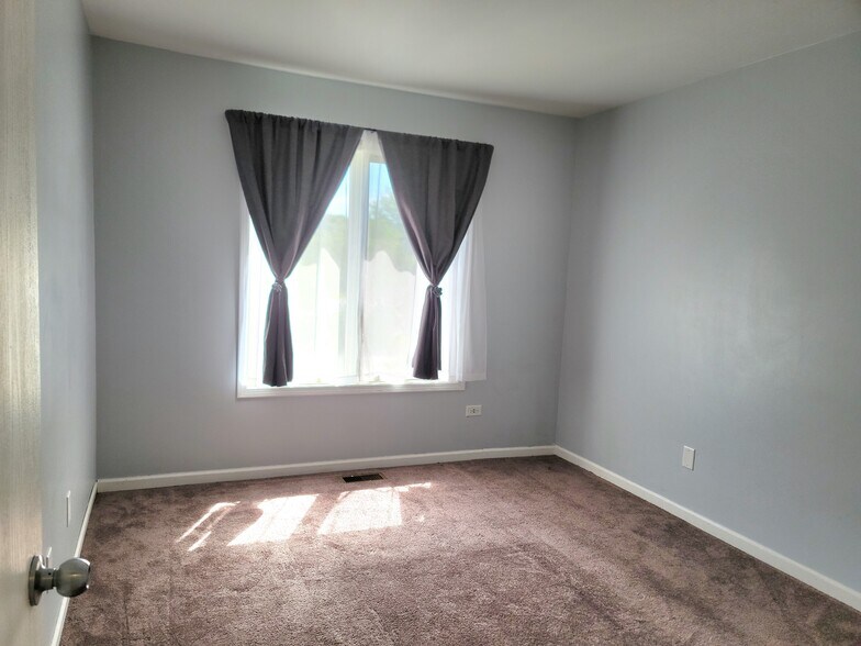 2nd Bedroom - 9224 Windsor Pky