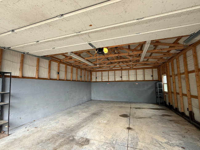 Building Photo - 117 Sunset Dr