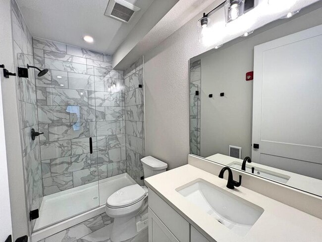 Building Photo - 3327 Tejon St