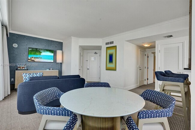 Building Photo - 4401 Collins Ave