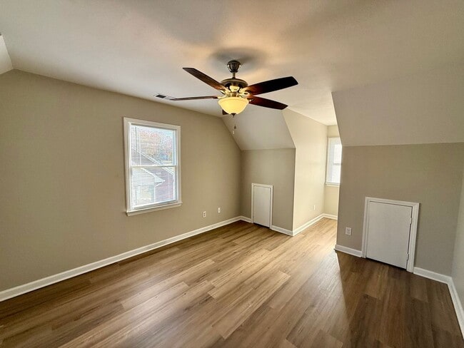 Building Photo - Three bedroom, 2 bath house in Elon