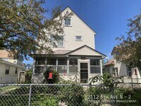 Building Photo - 2112 N 5th Ave