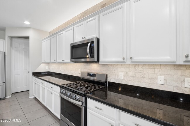 Building Photo - 17766 W Granite View Dr