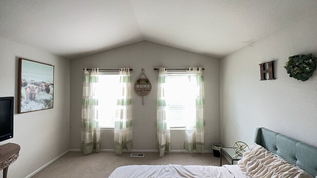 Building Photo - 7632 Sandy Springs Point