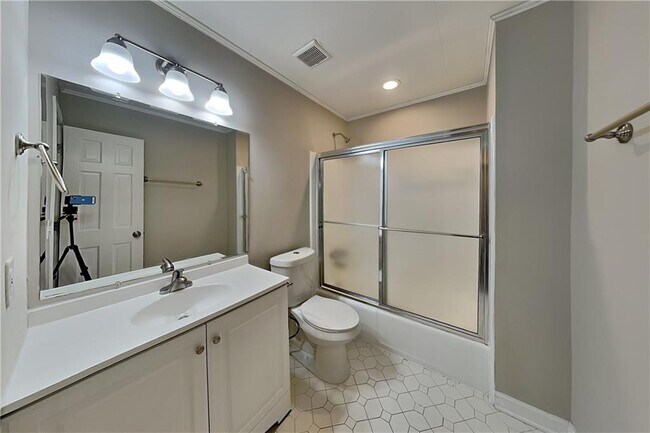 Building Photo - 4139 Westchester Crossing NE