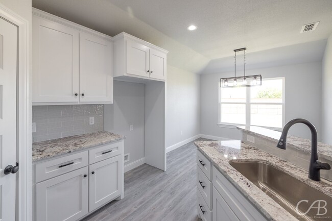 Building Photo - 3698 Yamini Dr