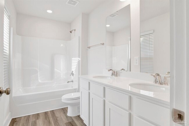 Building Photo - 4932 Valor Ct
