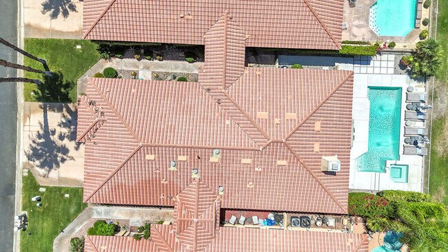 Building Photo - 93 N Kavenish Dr