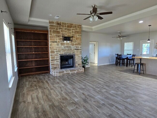 Building Photo - 3250 Springfield Rd