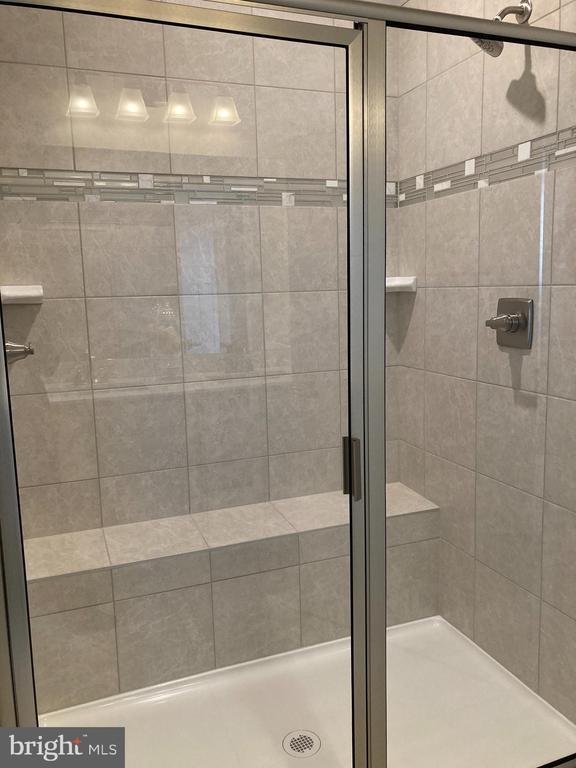 Building Photo - 7045 Eaglehead Dr