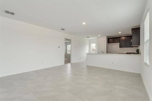 Building Photo - 7625 Bluebell Ln