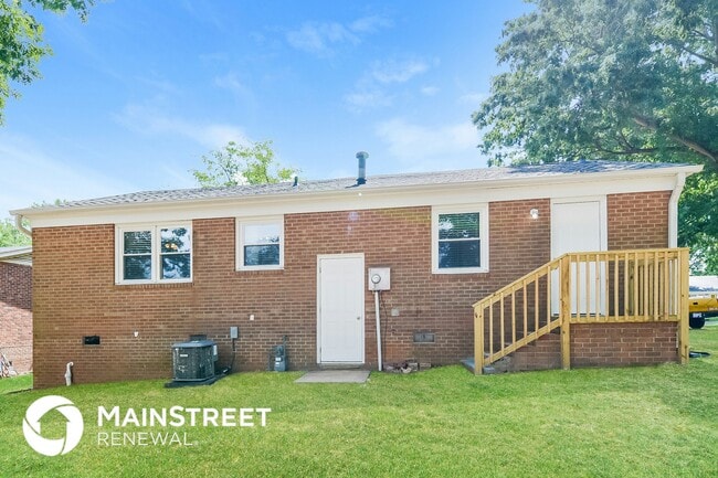Building Photo - 4240 Cody Dr