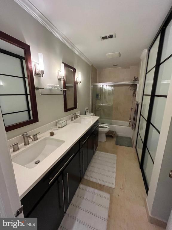 Building Photo - 2954 Yarling Ct