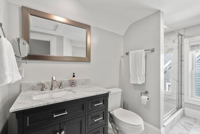 Building Photo - 103 Belgrade Ave