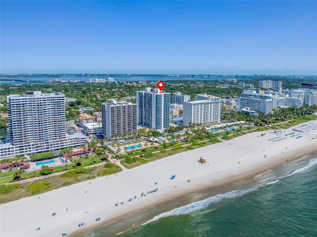 Building Photo - 2655 Collins Ave